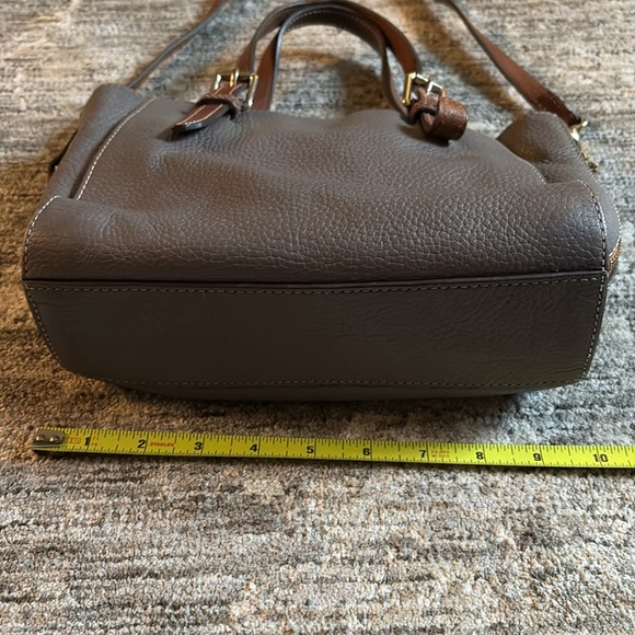 Dooney & Burke Elegant Leather Handbag - gray/brown - small crossbody - Picture 9 of 11